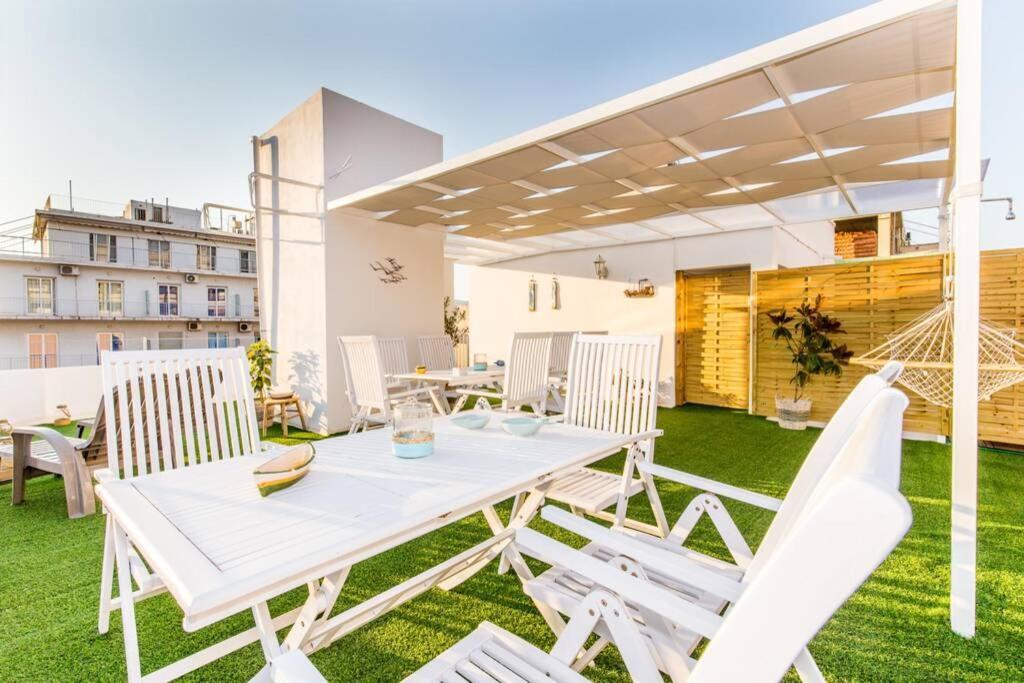 Neoclassical Apartment With 2 Bedrooms In Pireus Zewnętrze zdjęcie