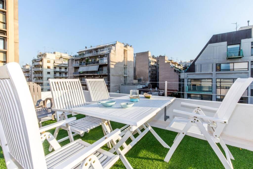 Neoclassical Apartment With 2 Bedrooms In Pireus Zewnętrze zdjęcie